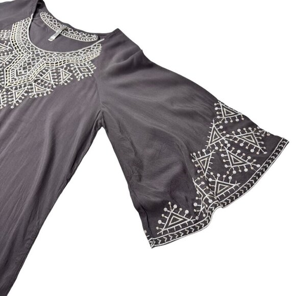 NWOT Monoreno Boho Mini Dress Sz.M Gray Embroidered Bell Sleeve Cottage Prairie - Picture 8 of 12